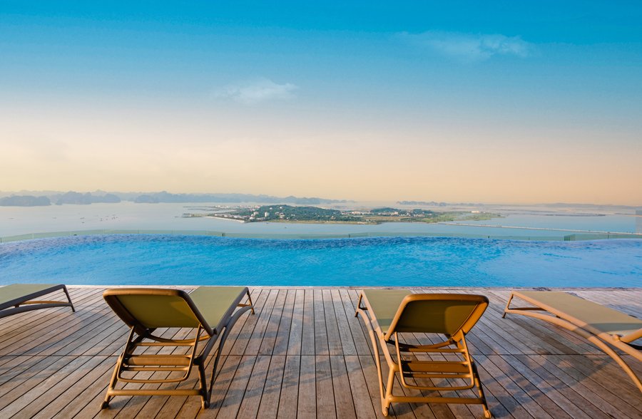 Review A La Carte Ha Long Bay Managed by TASECO: khách sạn 5 sao gần biển Marina Bay