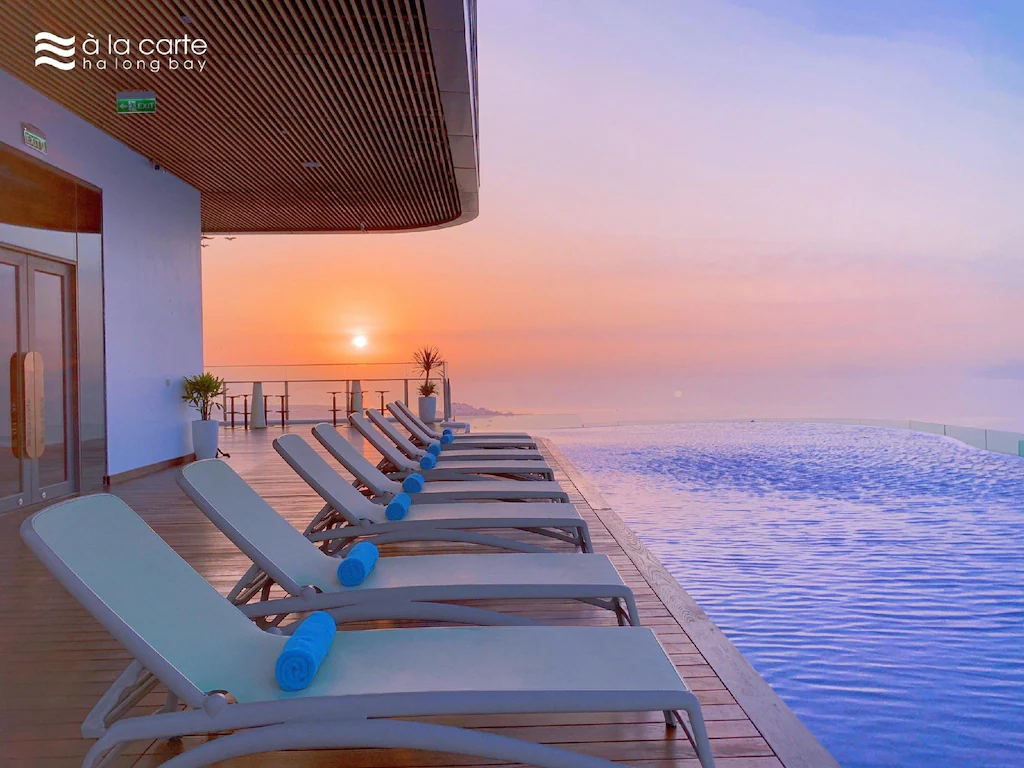 Review A La Carte Ha Long Bay Managed by TASECO: khách sạn 5 sao gần biển Marina Bay