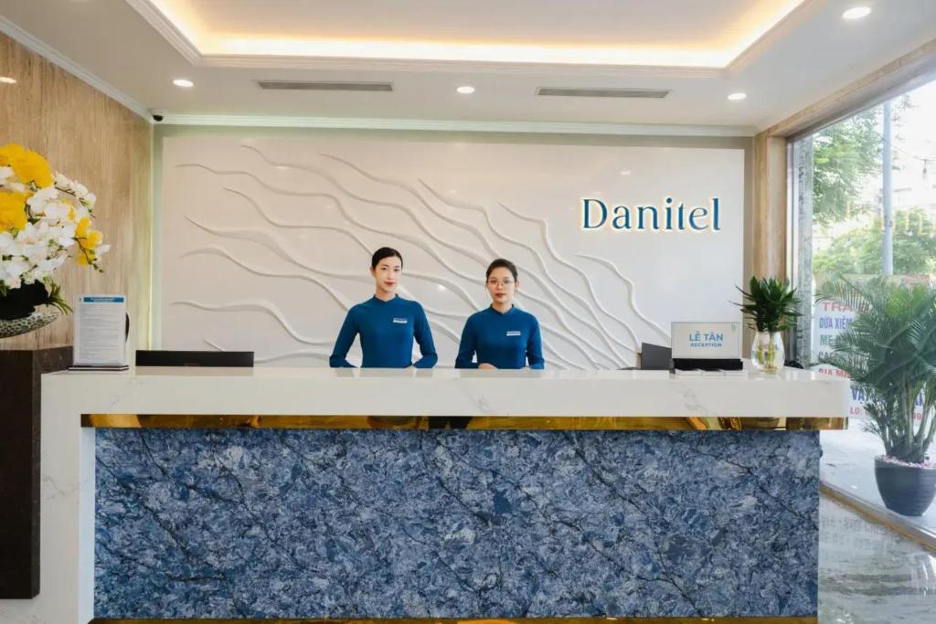 Review Danitel Hotel Ha Long: khách sạn 4 sao Bãi Cháy có hồ bơi vô cực và view vịnh