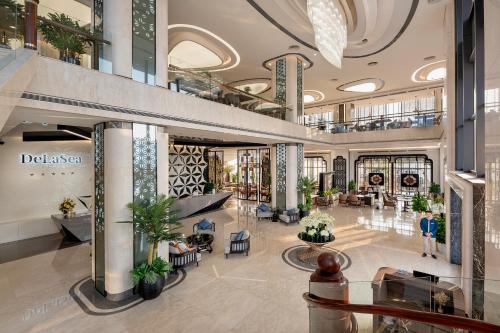 Review DeLaSea Ha Long Hotel: Trải nghiệm thực tế về vị trí, phòng nghỉ và dịch vụ