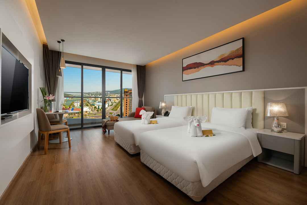 Review DeLaSea Ha Long Hotel: Trải nghiệm thực tế về vị trí, phòng nghỉ và dịch vụ
