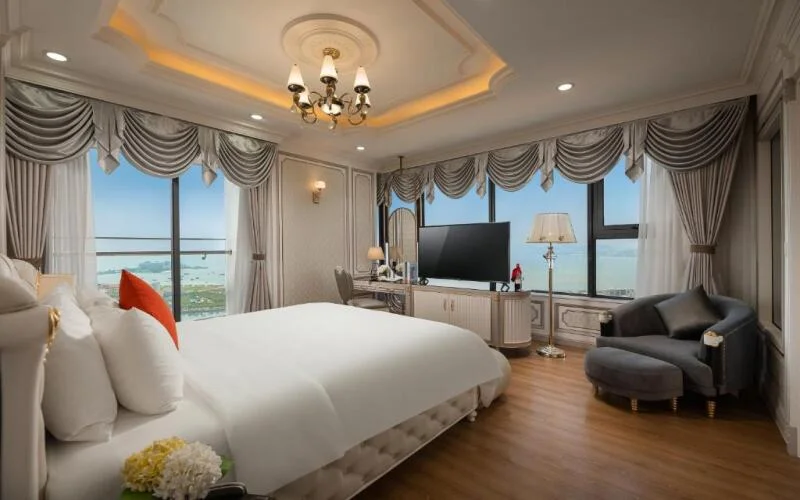 Review DeLaSea Ha Long Hotel: Trải nghiệm thực tế về vị trí, phòng nghỉ và dịch vụ