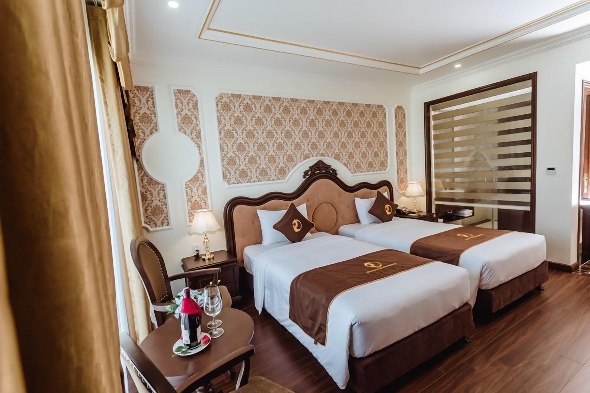 Review Dragon Hotel: khách sạn gần biển Bãi Cháy, Hạ Long đáng cân nhắc
