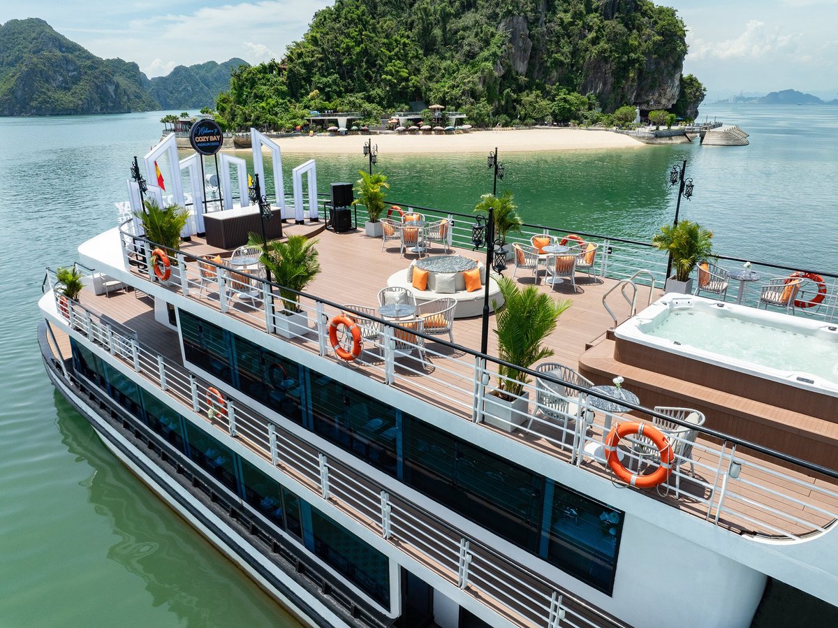 Review Du thuyền Cozy Bay Cruise: Trải nghiệm lưu trú và khám phá Vịnh Hạ Long