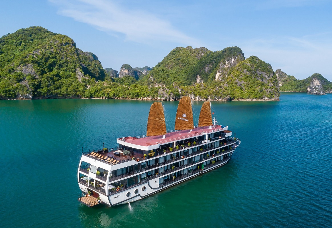 Review Du thuyền La Regina Classic: trải nghiệm nghỉ đêm trên vịnh Bái Tử Long