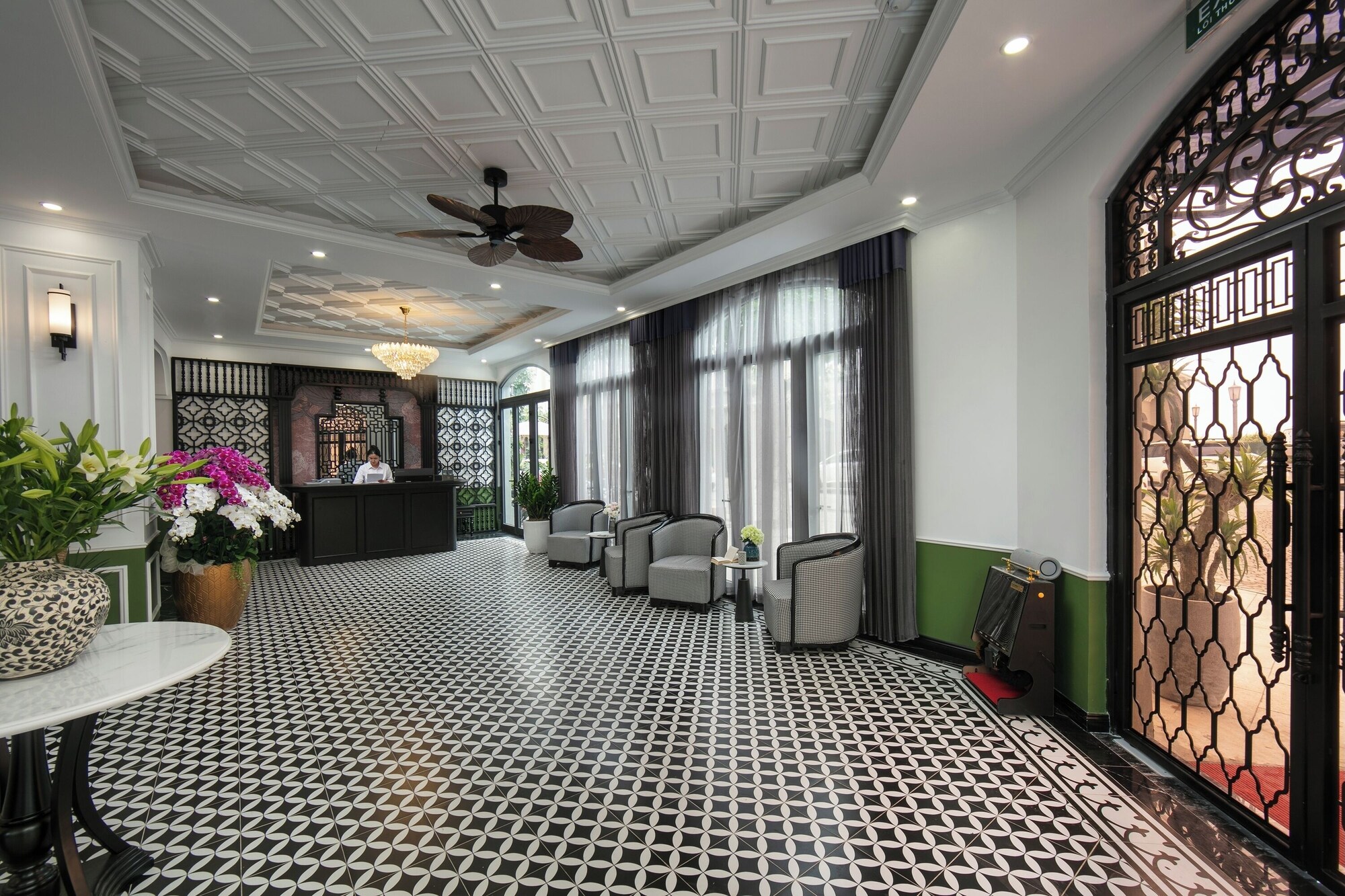 Review Elegant Boutique Hotel Ha Long: khách sạn 4 sao giáp biển, gần Bãi Cháy