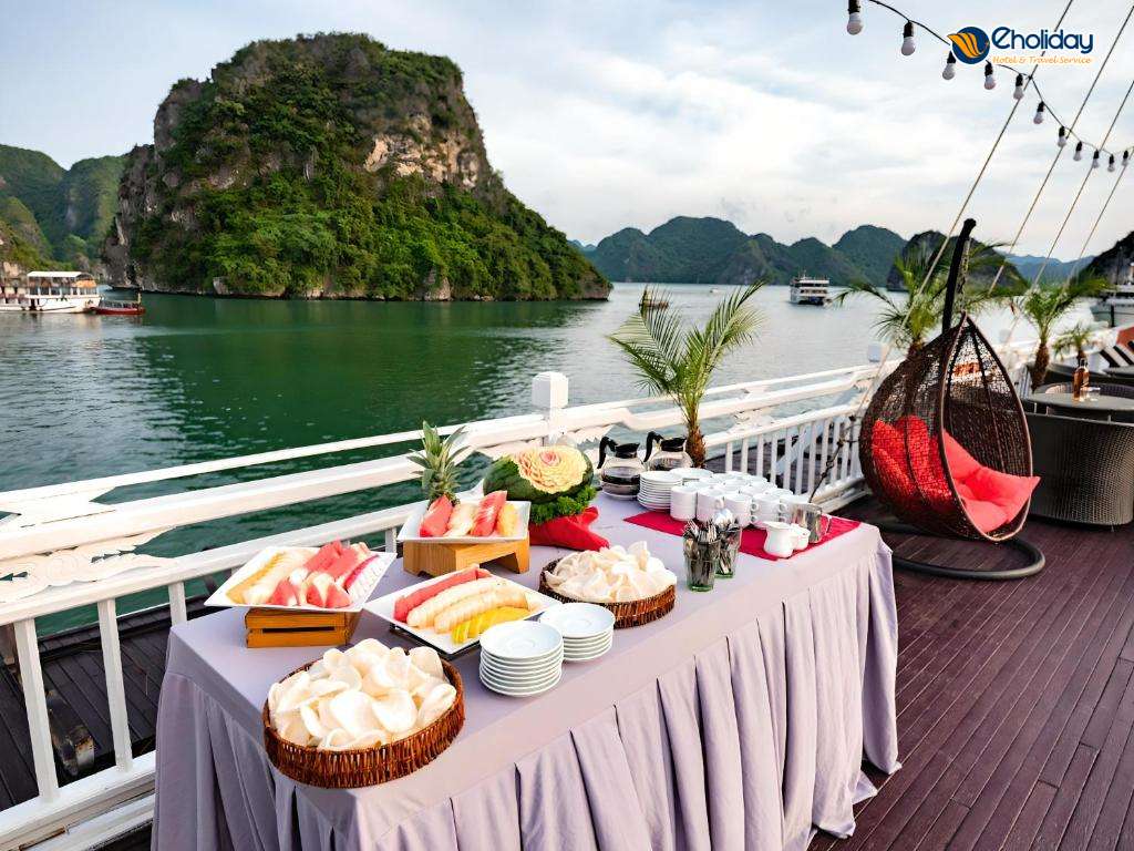 Review Hera Classic Boutique Cruises: Du thuyền gỗ 4 sao trên vịnh Hạ Long