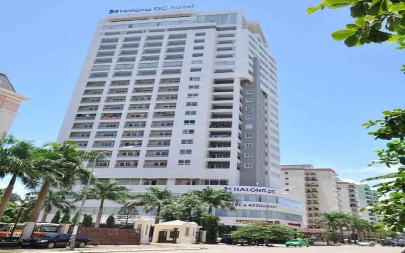 Review Khách sạn Hạ Long DC: vị trí trung tâm Hòn Gai, phòng view vịnh và tiện ích nổi bật