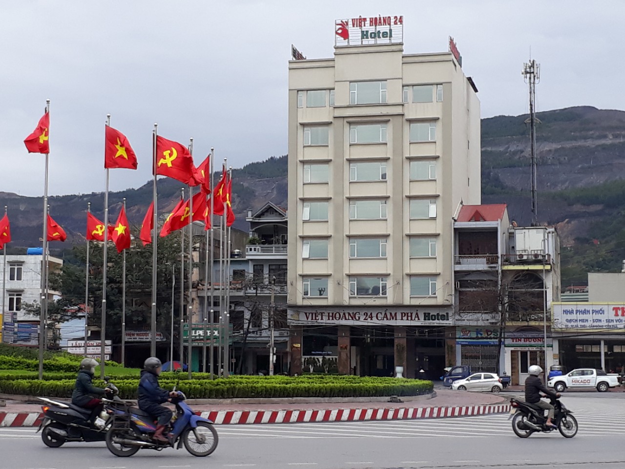 Review Khách sạn Việt Hoàng 24: vị trí, dịch vụ và trải nghiệm lưu trú tại Cẩm Đông
