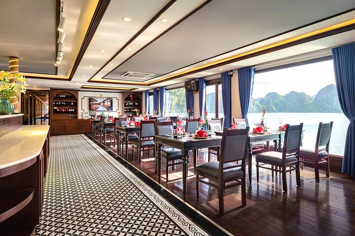 Review Le Journey Luxury Cruise Vịnh Lan Hạ: Trải Nghiệm Du Thuyền Tại Tuần Châu
