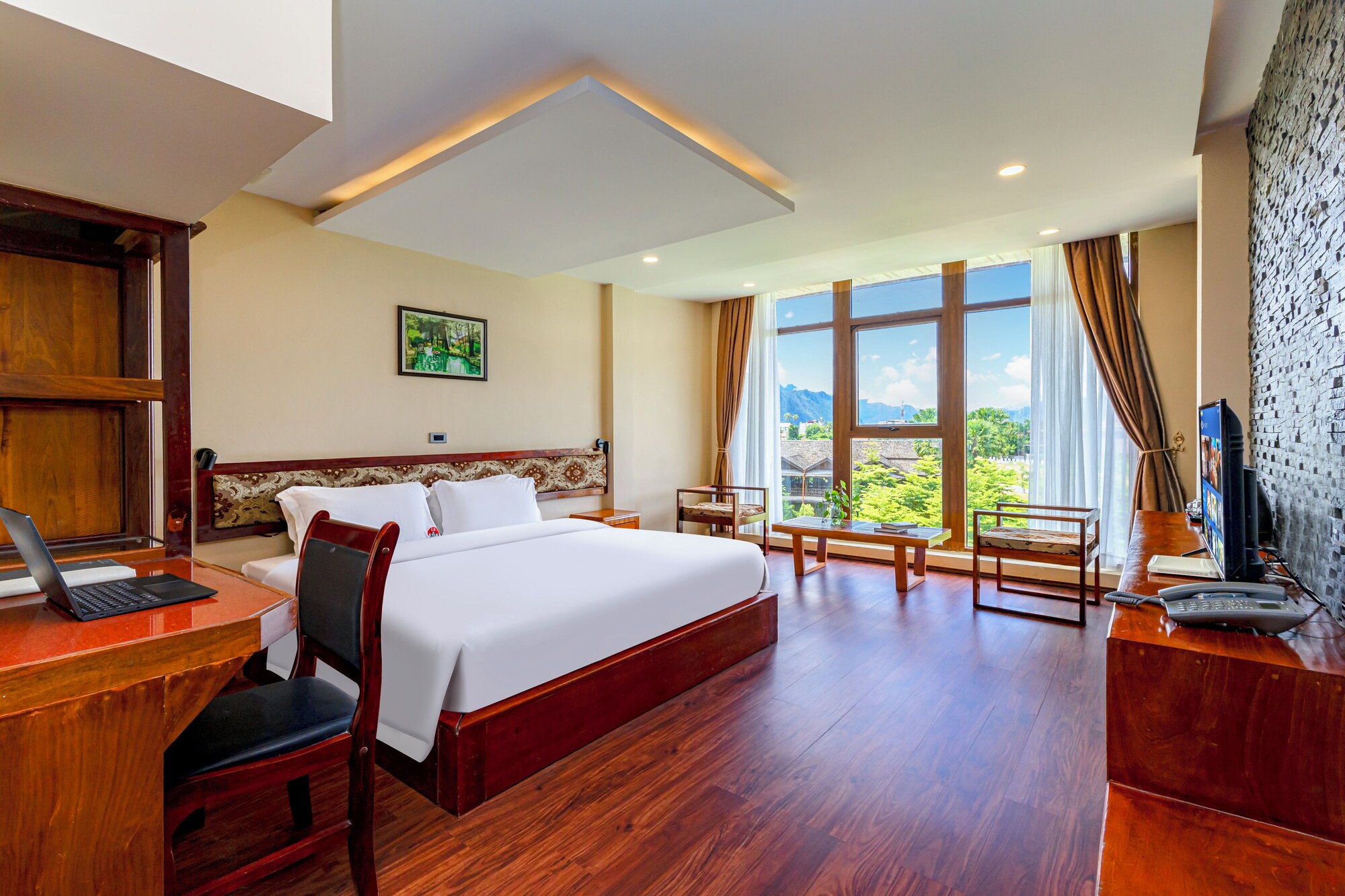 Review Lishang Grand Hotel: Vị trí, dịch vụ và các hạng phòng nên cân nhắc