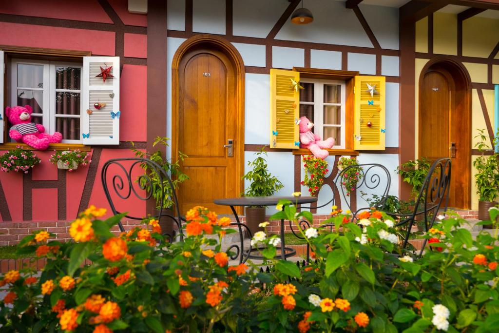 Review Little Colmar Boutique Homestay: Không gian kiểu Pháp giữa lòng Hạ Long