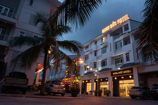 Review Minh Duc Hotel Tuan Chau: Khách sạn gần biển Tuần Châu, Hạ Long