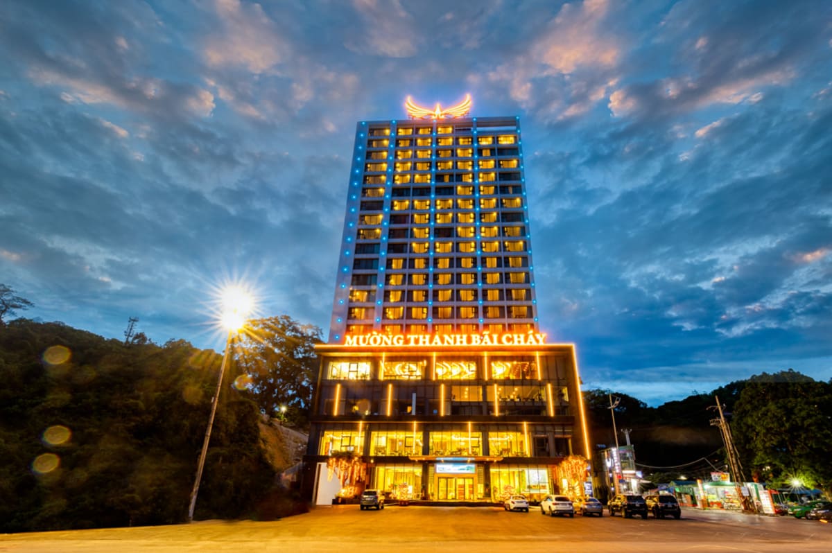 Review Muong Thanh Grand Bai Chay Hotel: vị trí, giá phòng, tiện ích và trải nghiệm lưu trú