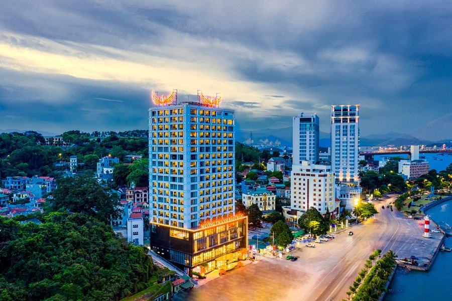 Review Muong Thanh Grand Bai Chay Hotel: vị trí, giá phòng, tiện ích và trải nghiệm lưu trú