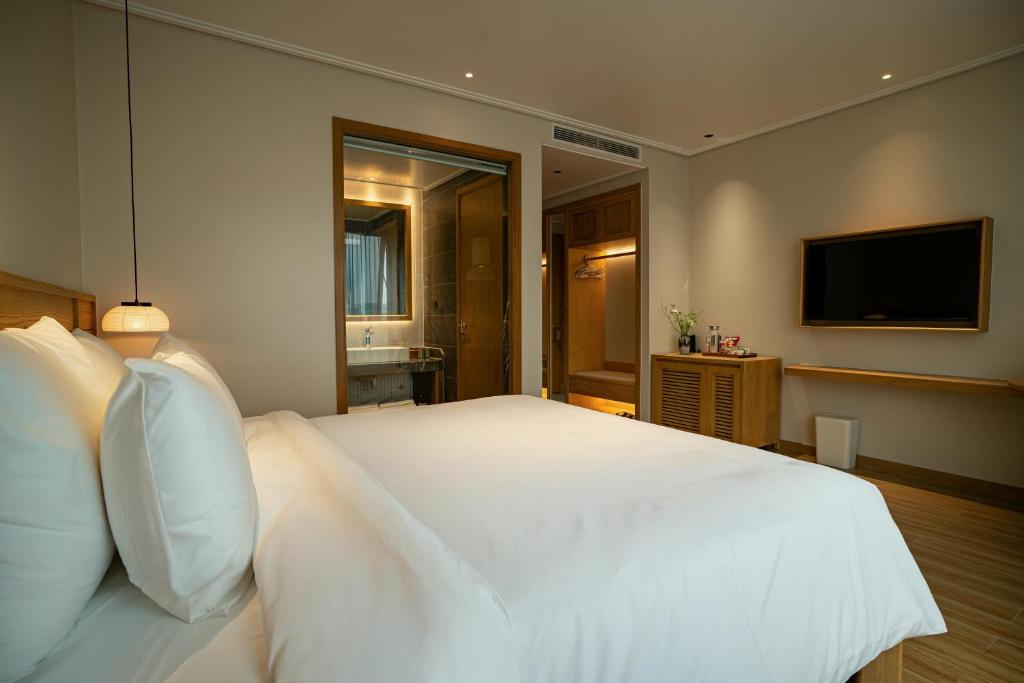 Review Nam Dat Hotel by D’Lecia Ha Long: vị trí, phòng nghỉ, dịch vụ và trải nghiệm thực tế