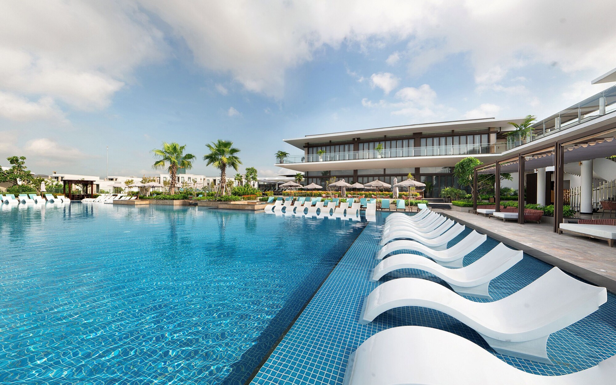 Review Oakwood Ha Long: Khu nghỉ dưỡng biệt thự ven Bãi Cháy có gì đáng chú ý?