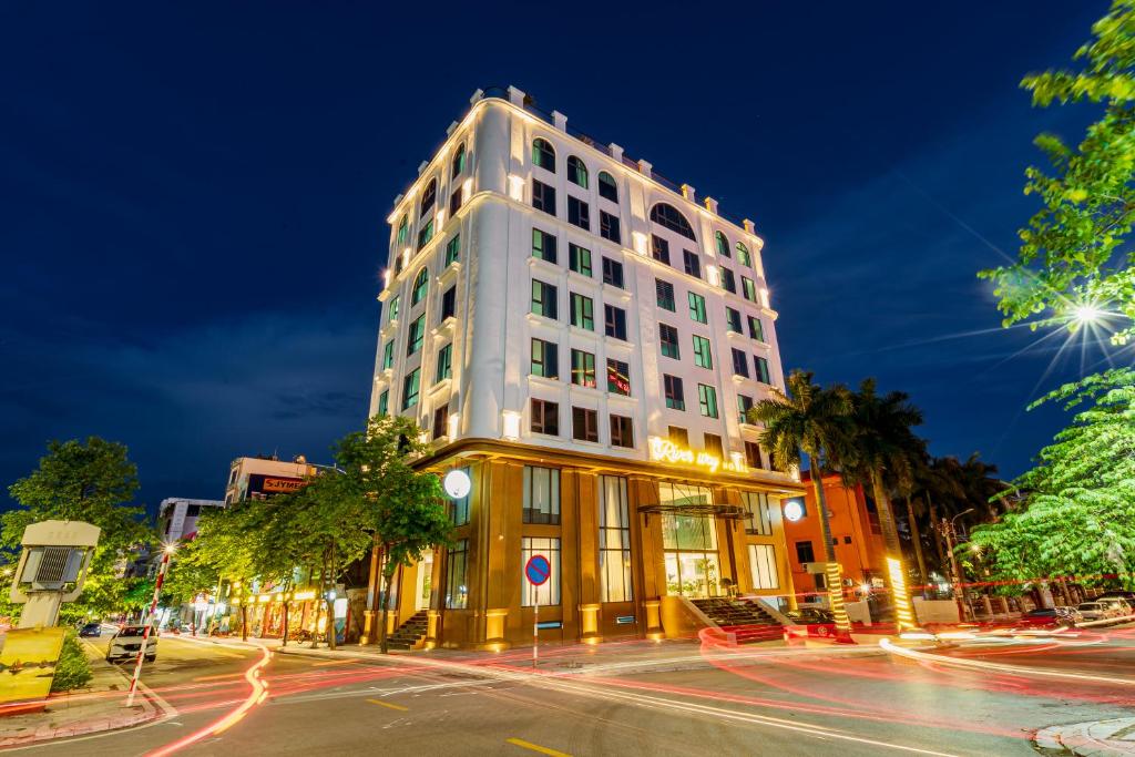 Review River Hotel Ha Long: khách sạn 2 sao gần Bãi Cháy có gì đáng cân nhắc?