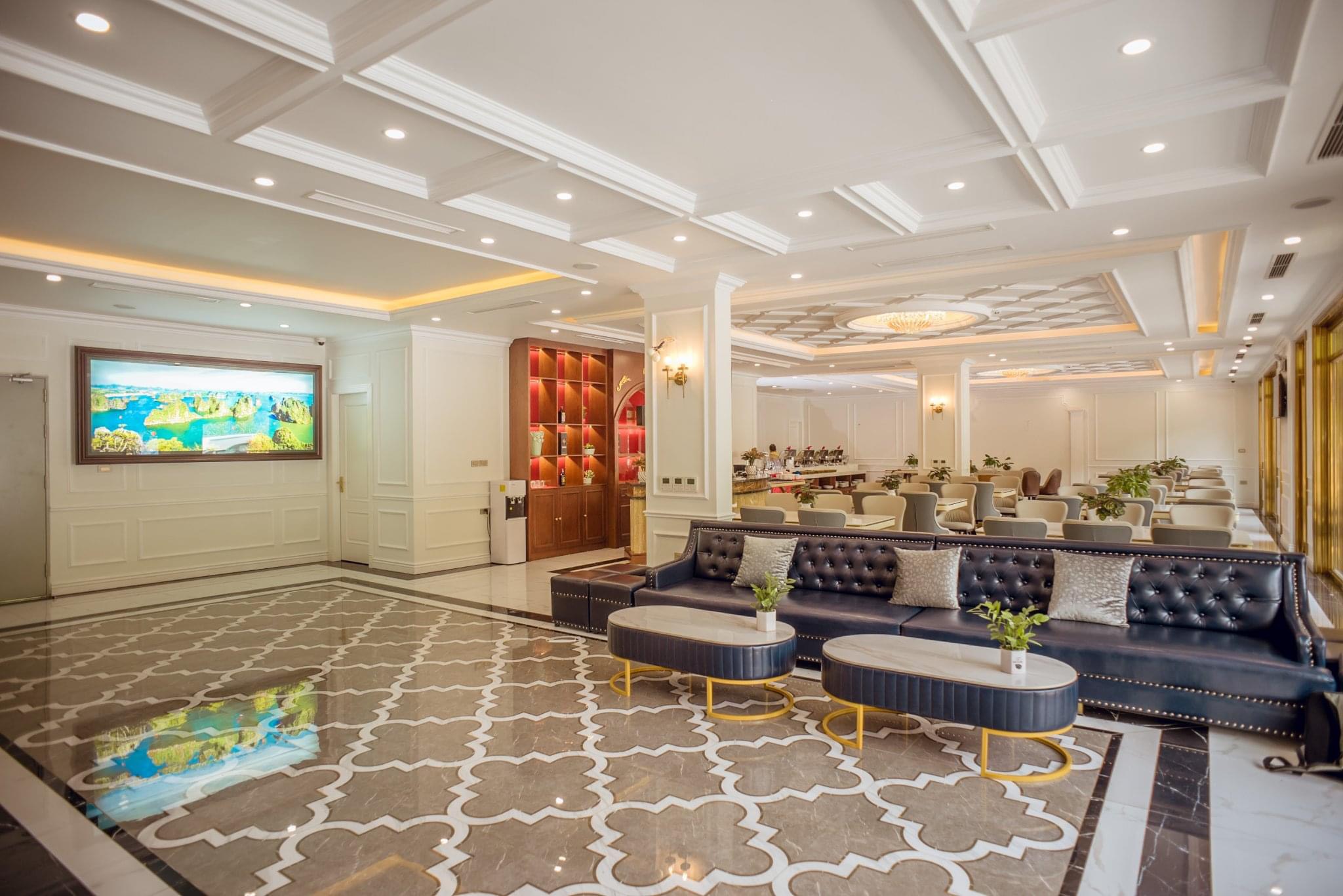 Review Ruby Queen Hotel Hạ Long: Giá phòng, tiện ích và kinh nghiệm lưu trú