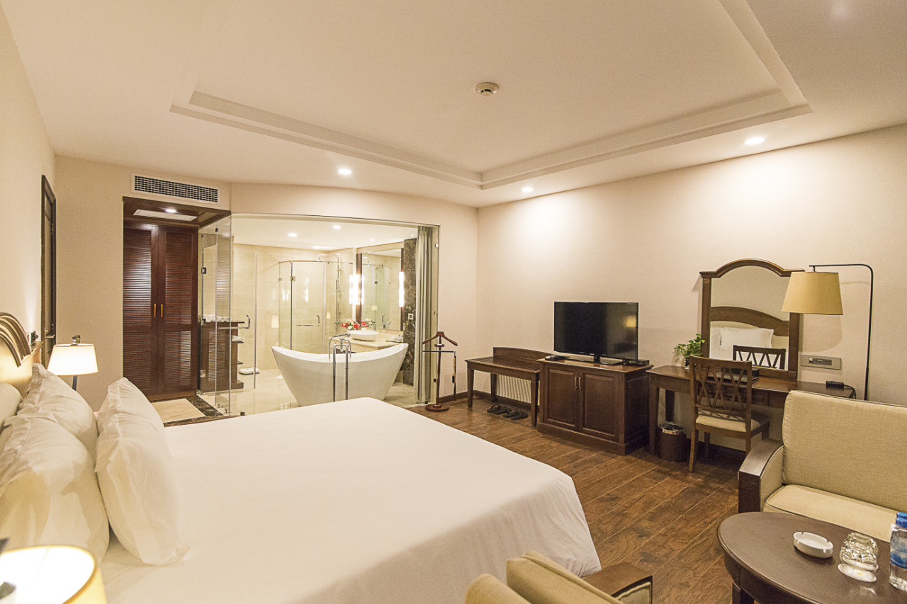Review Saigon Halong Hotel: Khách sạn 4 sao view vịnh tại Bãi Cháy