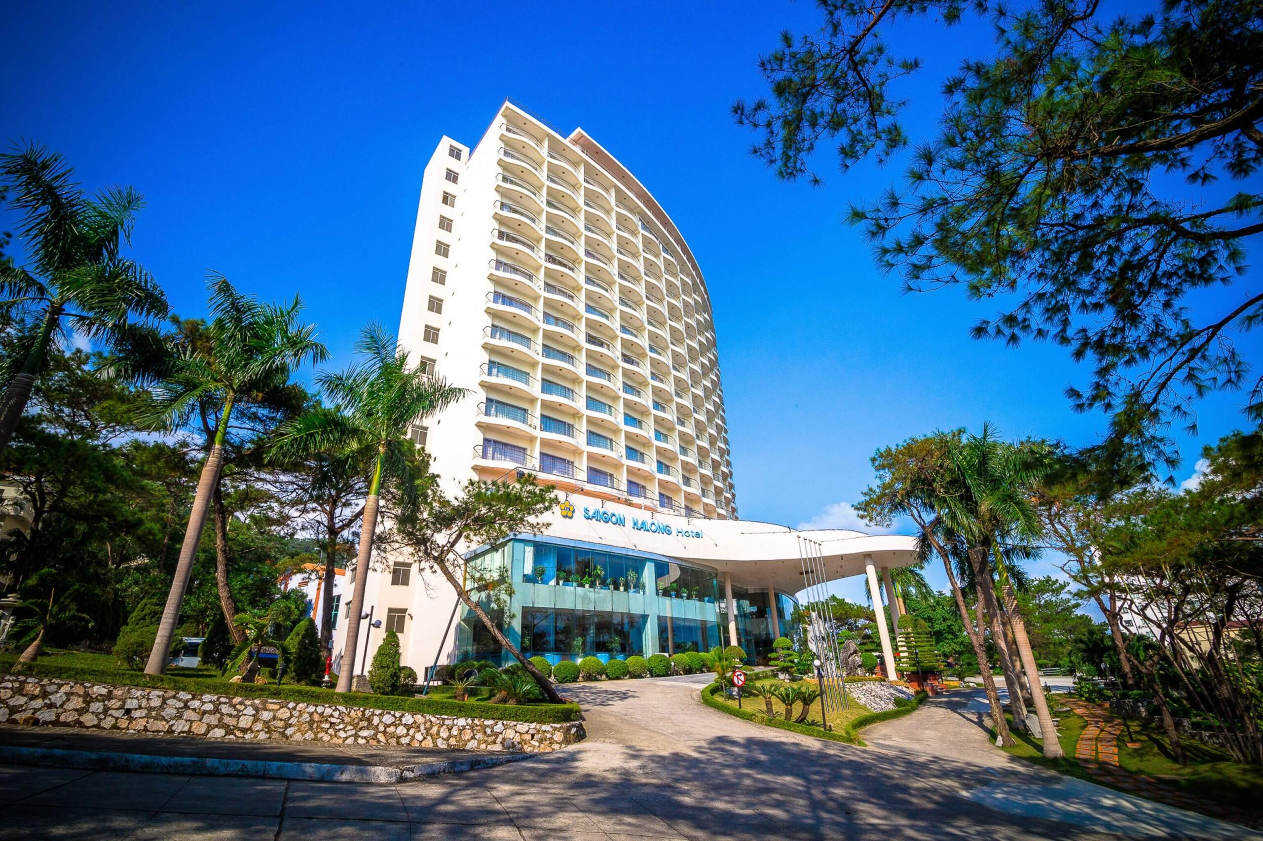 Review Saigon Halong Hotel: Khách sạn 4 sao view vịnh tại Bãi Cháy