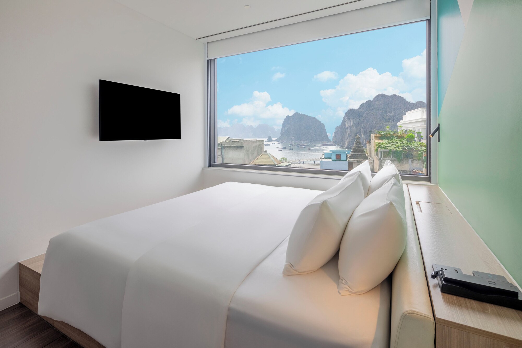Review Tru by Hilton Hạ Long Hồng Gai Center: Vị trí, tiện ích và giá phòng mới nhất
