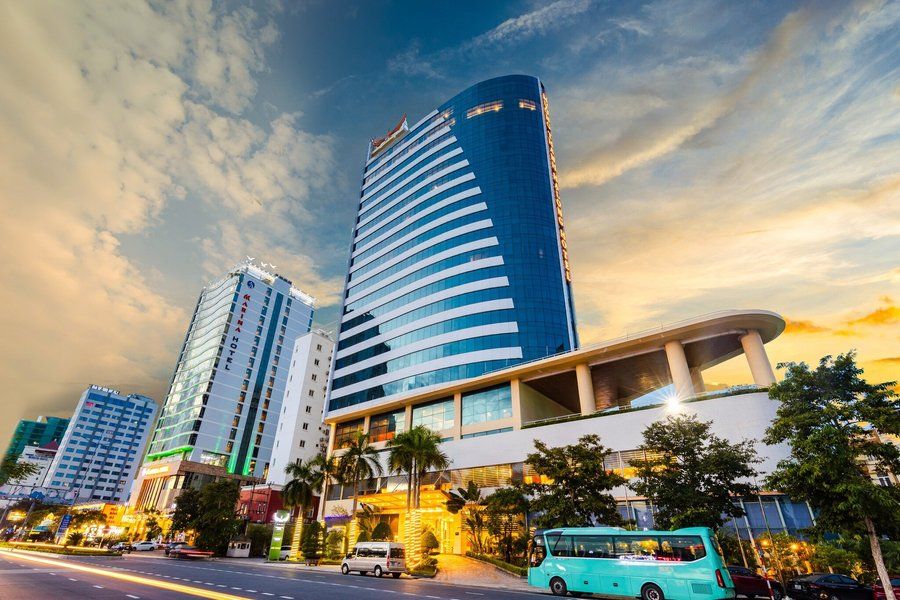 Review Muong Thanh Grand Ha Long: Khách sạn 4 sao tại Bãi Cháy có gì nổi bật?